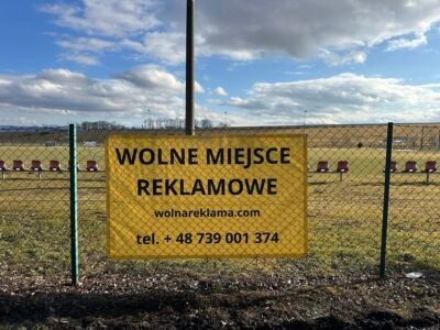 Ogłoszenia na boisku